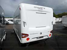 Swift Conqueror 2016 5802