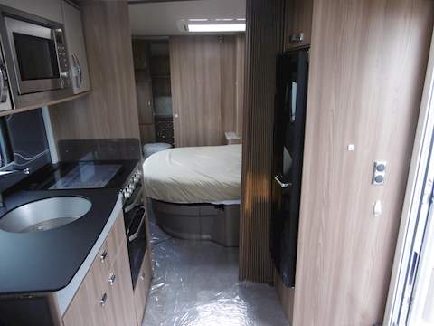Swift Conqueror 580 - U992