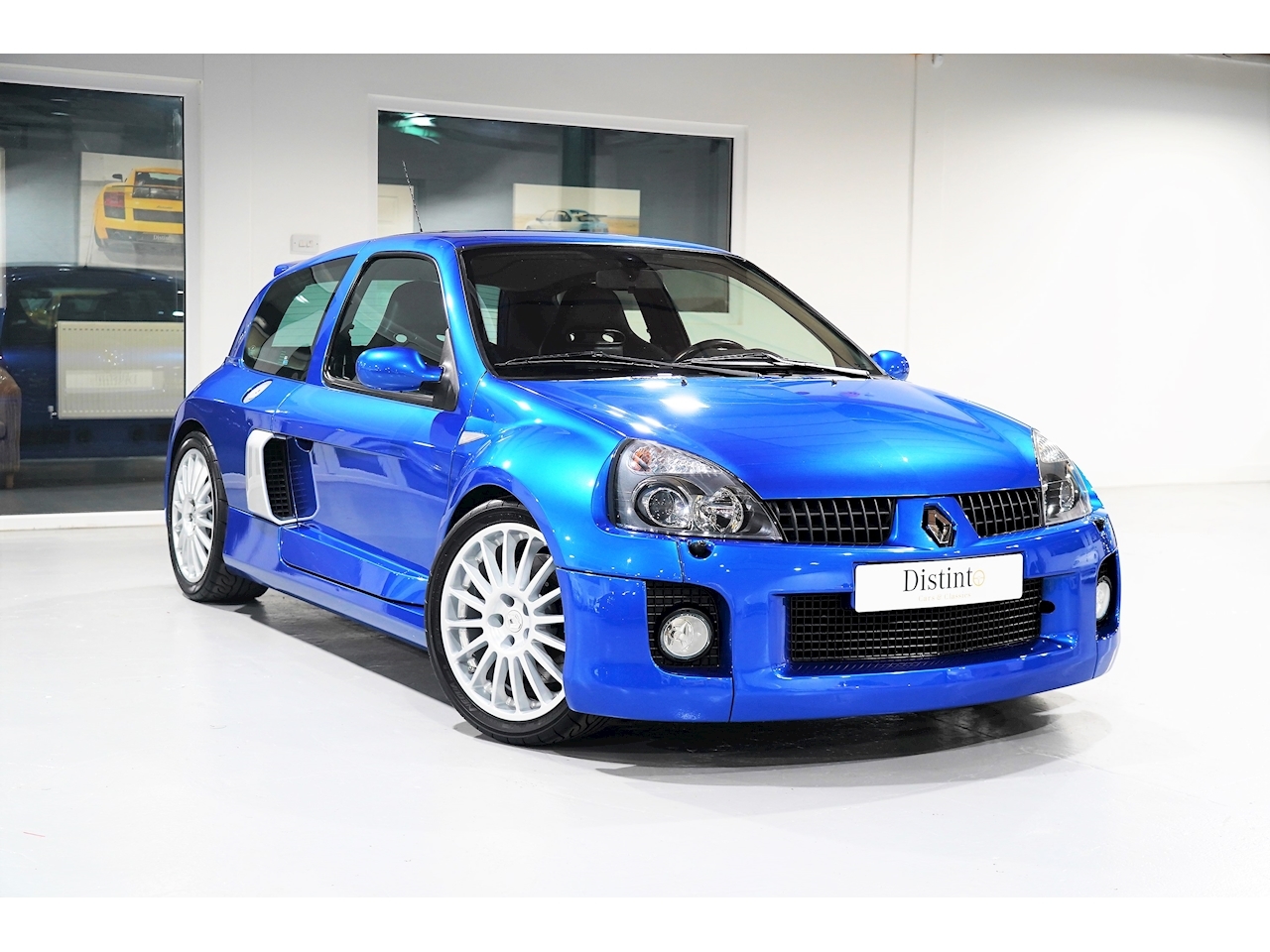 vijver voor Ook Used 2004 Renault 2004 Renault Clio Renaultsport 3.0 V6 255 - Phase 2 -  Iliad Blue - Left Hand Drive For Sale in West Midlands | Distinto  Collection Limited
