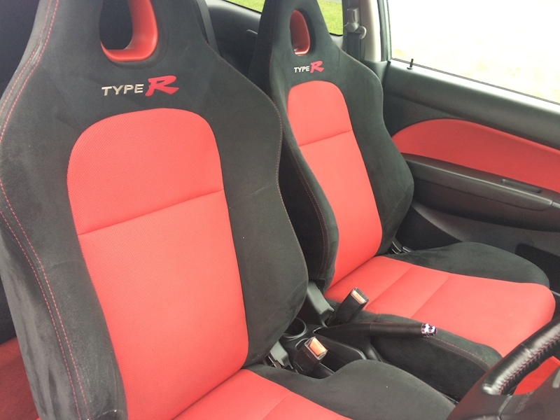 Honda 2.0 i-VTEC Type R Hatchback 3dr Petrol Manual (212 g/km, 197 bhp)