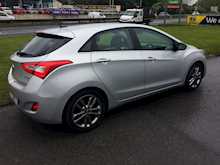 Hyundai 1.6 CRDi Blue Drive Premium Hatchback 5dr Diesel Manual (102 g/km, 134 bhp)
