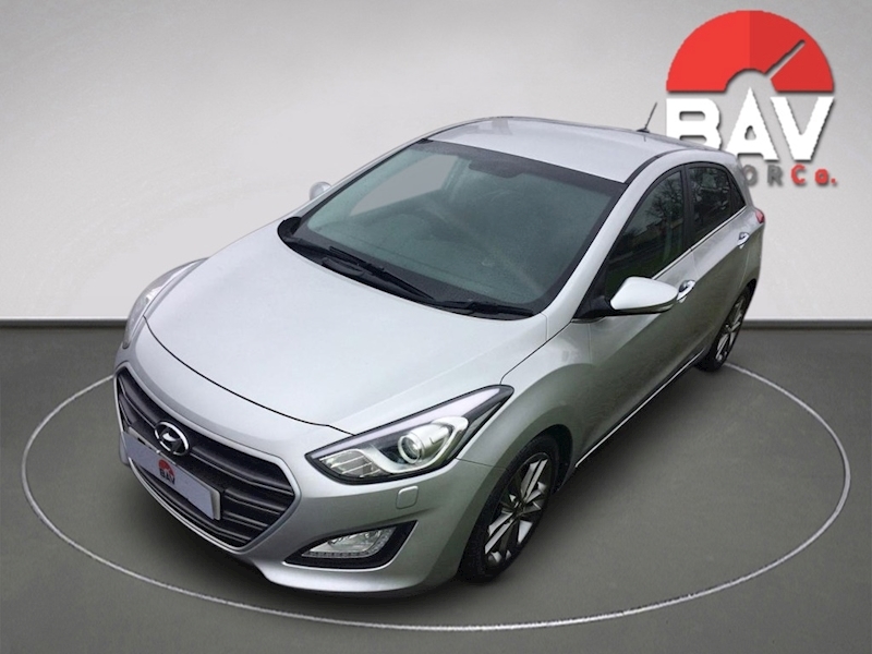 Hyundai 1.6 CRDi Blue Drive Premium Hatchback 5dr Diesel Manual (102 g/km, 134 bhp)