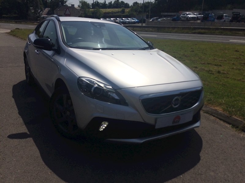 Volvo 1.6 D2 Lux Hatchback 5dr Diesel Powershift (s/s) (108 g/km, 115 bhp)