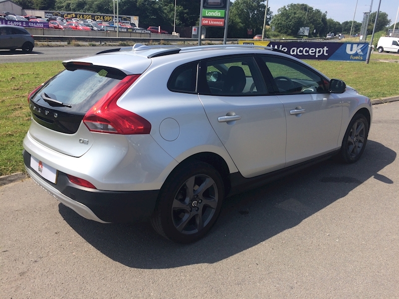 Volvo 1.6 D2 Lux Hatchback 5dr Diesel Powershift (s/s) (108 g/km, 115 bhp)
