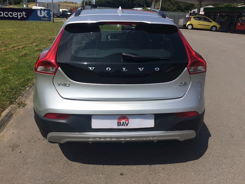 Volvo 1.6 D2 Lux Hatchback 5dr Diesel Powershift (s/s) (108 g/km, 115 bhp)