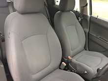 Chevrolet 1.0 + Hatchback 5dr Petrol Manual (119 g/km, 67 bhp)
