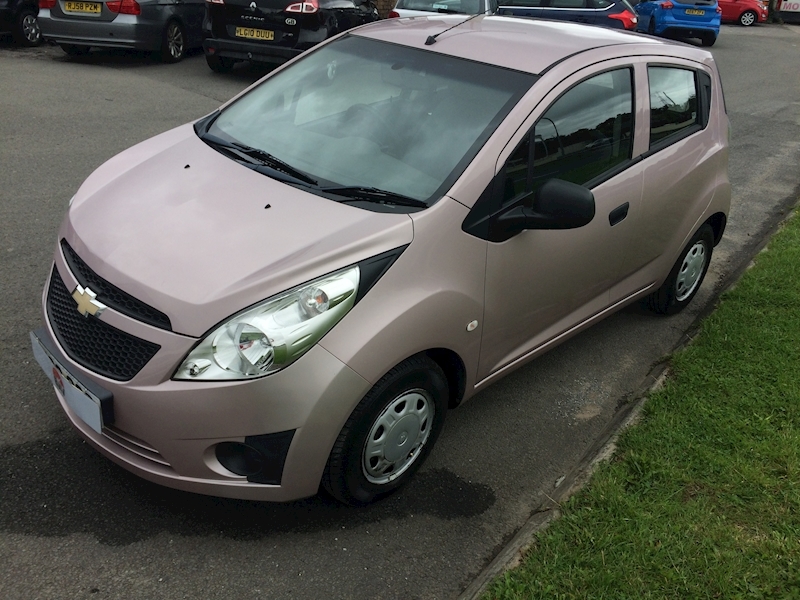 Chevrolet 1.0 + Hatchback 5dr Petrol Manual (119 g/km, 67 bhp)