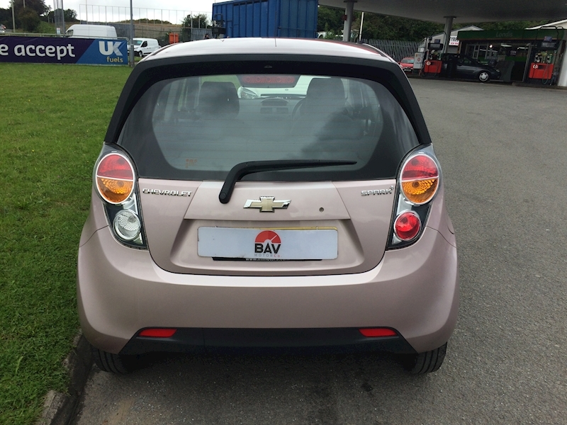 Chevrolet 1.0 + Hatchback 5dr Petrol Manual (119 g/km, 67 bhp)