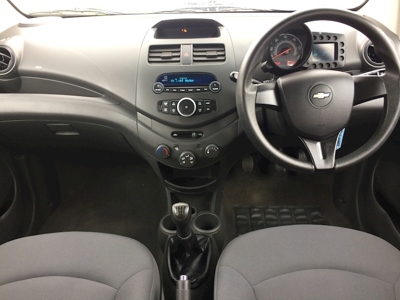 Chevrolet 1.0 + Hatchback 5dr Petrol Manual (119 g/km, 67 bhp)