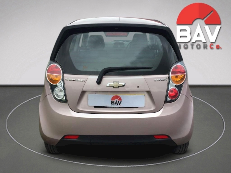 Chevrolet 1.0 + Hatchback 5dr Petrol Manual (119 g/km, 67 bhp)