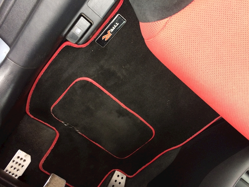 Honda 2.0 i-VTEC Type R Hatchback 3dr Petrol Manual (212 g/km, 197 bhp)