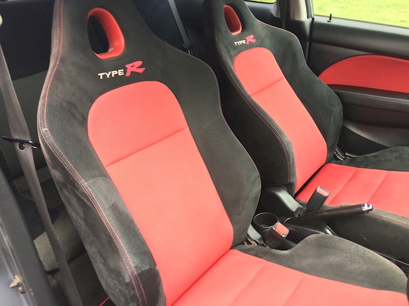 Honda 2.0 i-VTEC Type R Hatchback 3dr Petrol Manual (212 g/km, 197 bhp)