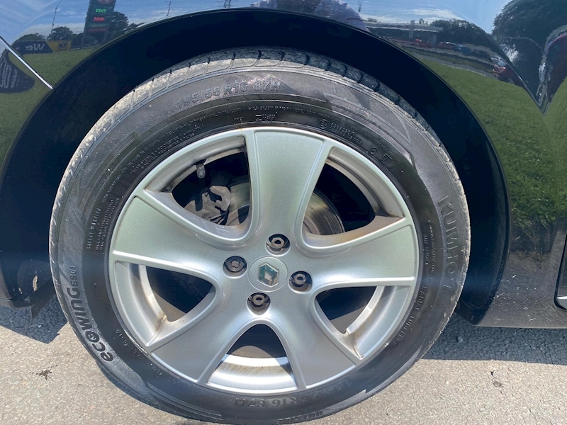 Renault 1.5 dCi ENERGY Expression + Hatchback 5dr Diesel Manual (s/s) (90 g/km, 90 bhp)