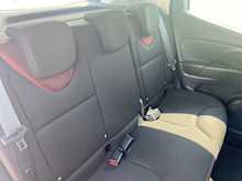 Renault 1.5 dCi ENERGY Expression + Hatchback 5dr Diesel Manual (s/s) (90 g/km, 90 bhp)