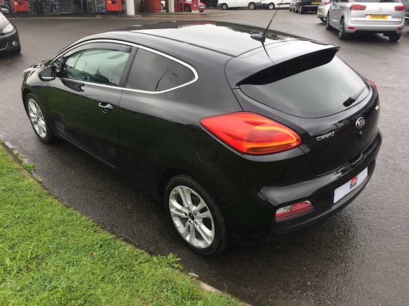 Kia 1.6 CRDi SE Hatchback 3dr Diesel Manual (s/s) ISG (112 g/km, 126 bhp)