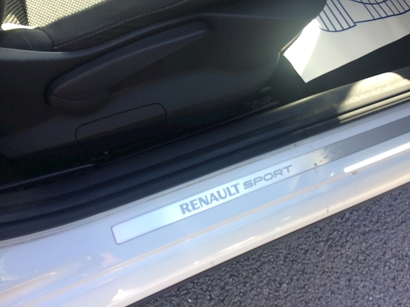 Renault 2.0 Renaultsport Silverstone GP Hatchback 3dr Petrol Manual (195 g/km, 197 bhp)