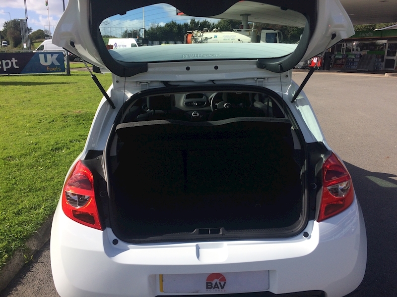 Renault 2.0 Renaultsport Silverstone GP Hatchback 3dr Petrol Manual (195 g/km, 197 bhp)