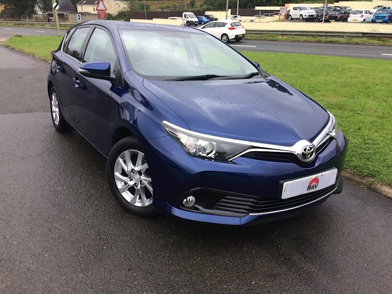 Toyota 1.2 VVT-i Business Edition Hatchback 5dr Petrol (s/s) (116 ps)