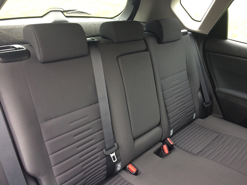 Toyota 1.2 VVT-i Business Edition Hatchback 5dr Petrol (s/s) (116 ps)