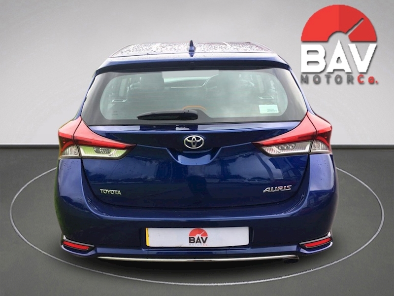 Toyota 1.2 VVT-i Business Edition Hatchback 5dr Petrol (s/s) (116 ps)