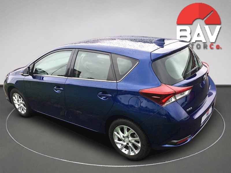 Toyota 1.2 VVT-i Business Edition Hatchback 5dr Petrol (s/s) (116 ps)