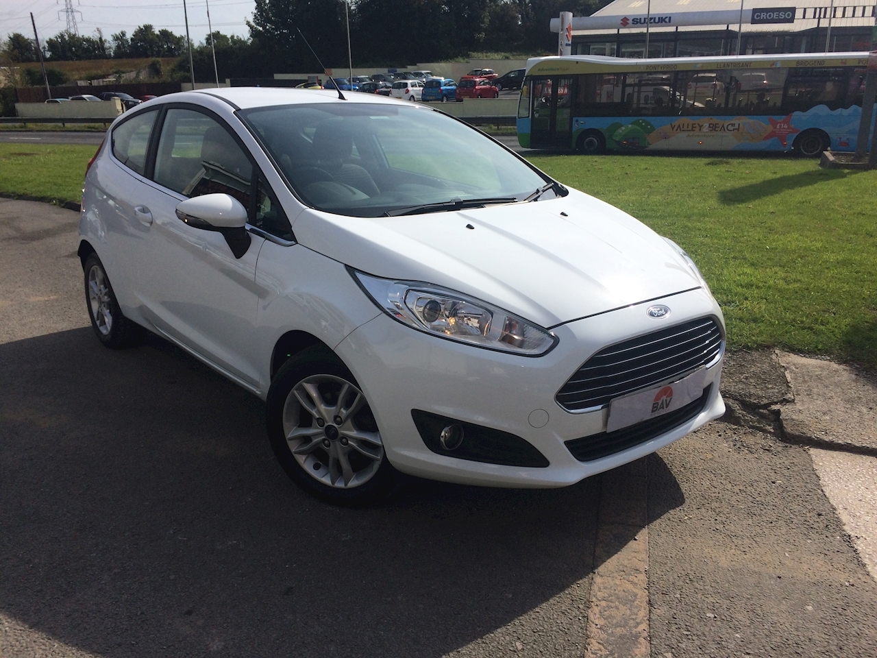 Used 2015 Ford 1 0 EcoBoost Zetec Hatchback 3dr Petrol Manual s s 99 used-2015-ford-1-0-ecoboost-zetec-hatchback-3dr-petrol-manual-s-s-99