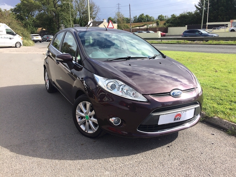 Ford 1.4 Zetec Hatchback 5dr Petrol Manual (133 g/km, 94 bhp)