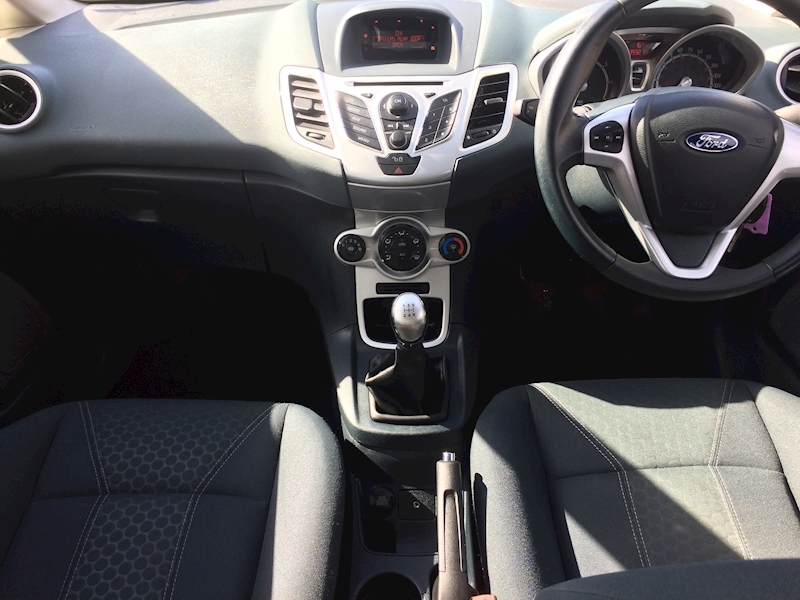 Ford 1.4 Zetec Hatchback 5dr Petrol Manual (133 g/km, 94 bhp)