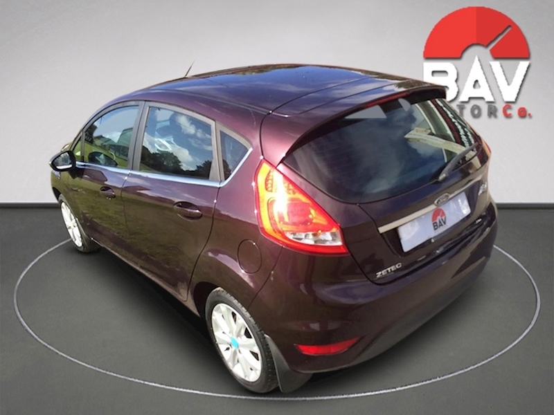 Ford 1.4 Zetec Hatchback 5dr Petrol Manual (133 g/km, 94 bhp)