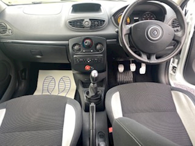 Renault 2.0 Renaultsport Cup Hatchback 3dr Petrol Manual (195 g/km, 197 bhp)