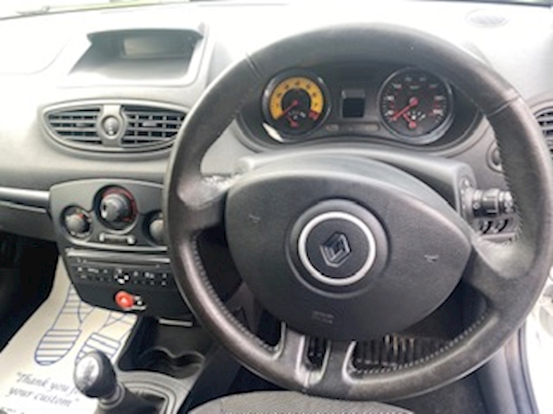 Renault 2.0 Renaultsport Cup Hatchback 3dr Petrol Manual (195 g/km, 197 bhp)