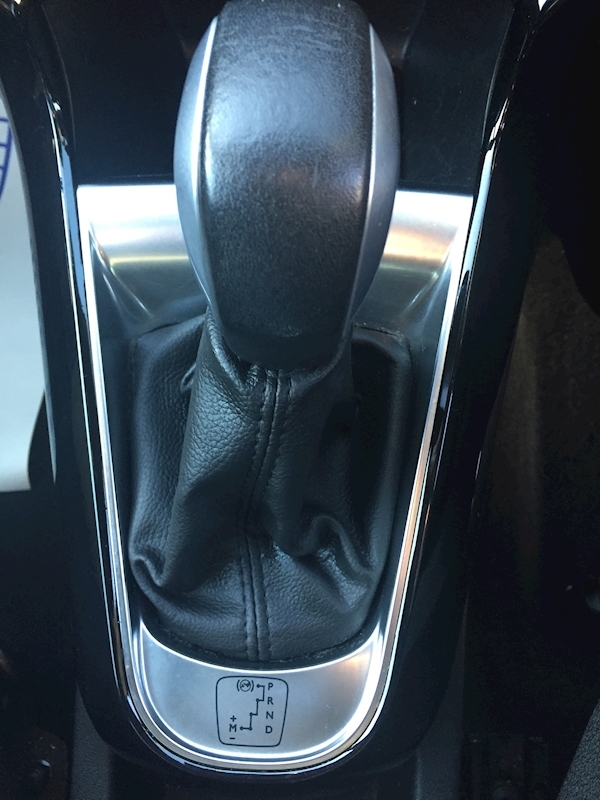 DS AUTOMOBILES 1.2 PureTech Elegance Hatchback 3dr Petrol EAT6 (s/s) (110 ps)