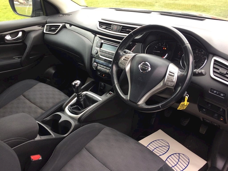 Nissan 1.2 DIG-T Acenta (Smart Vision Pack) SUV 5dr Petrol Manual (129 g/km, 113 bhp)