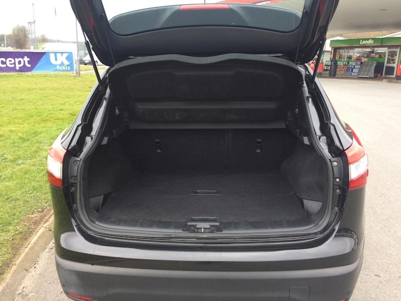Nissan 1.2 DIG-T Acenta (Smart Vision Pack) SUV 5dr Petrol Manual (129 g/km, 113 bhp)
