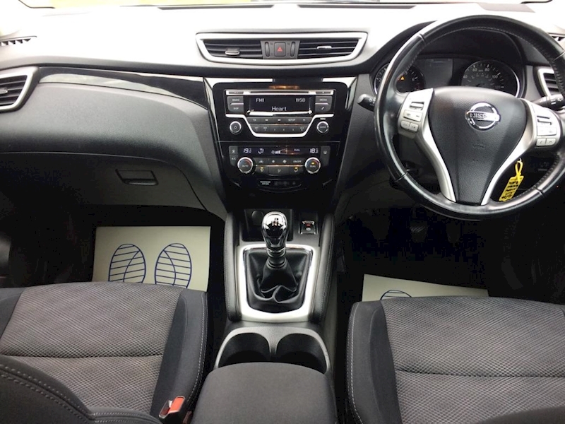 Nissan 1.2 DIG-T Acenta (Smart Vision Pack) SUV 5dr Petrol Manual (129 g/km, 113 bhp)