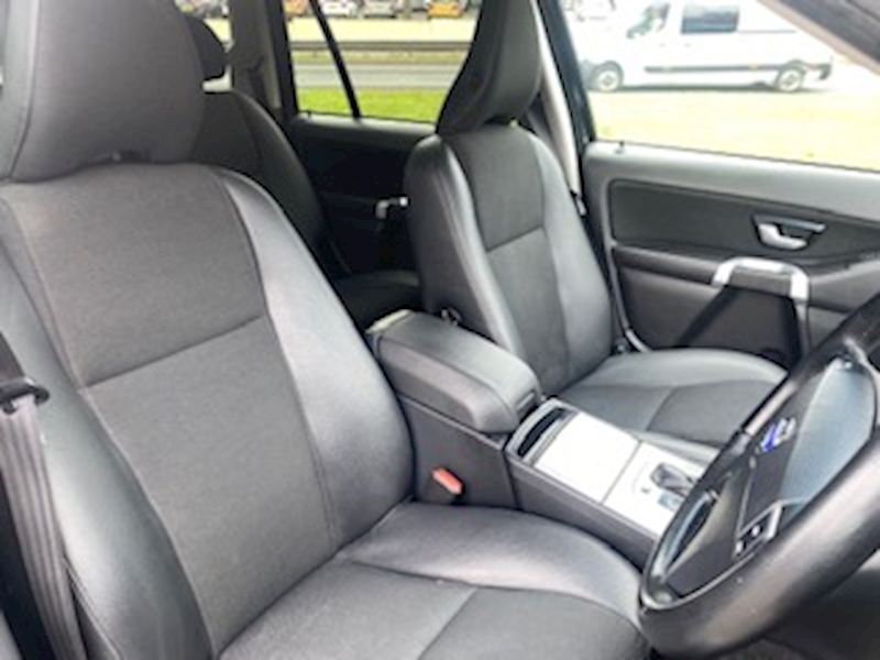 Volvo 2.4 D5 Active SUV 5dr Diesel Geartronic AWD (224 g/km, 182 bhp)