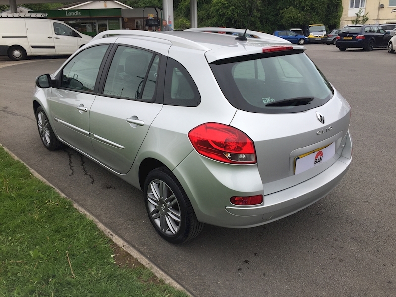 Renault 1.2 Dynamique TomTom Sport Tourer 5dr Petrol Manual (125 g/km, 100 bhp)