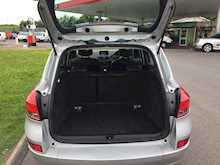 Renault 1.2 Dynamique TomTom Sport Tourer 5dr Petrol Manual (125 g/km, 100 bhp)
