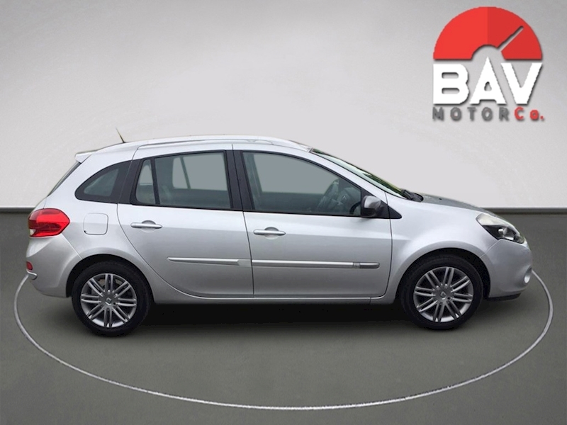 Renault 1.2 Dynamique TomTom Sport Tourer 5dr Petrol Manual (125 g/km, 100 bhp)