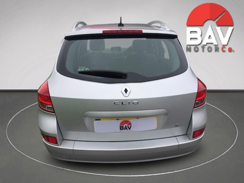 Renault 1.2 Dynamique TomTom Sport Tourer 5dr Petrol Manual (125 g/km, 100 bhp)