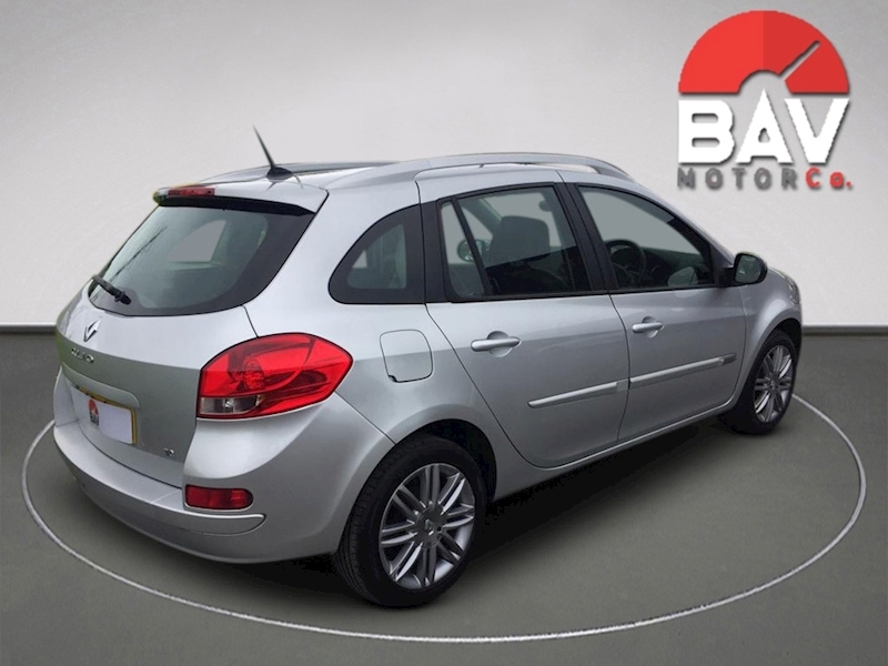 Renault 1.2 Dynamique TomTom Sport Tourer 5dr Petrol Manual (125 g/km, 100 bhp)