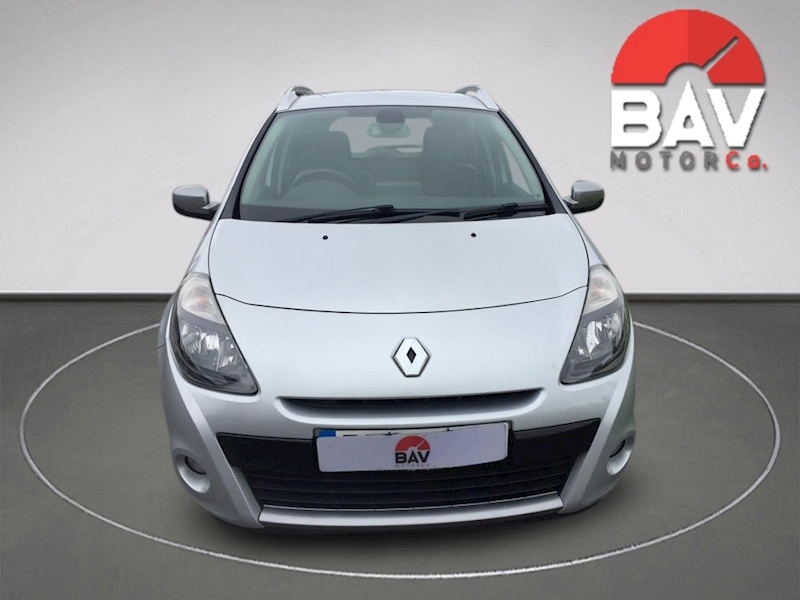 Renault 1.2 Dynamique TomTom Sport Tourer 5dr Petrol Manual (125 g/km, 100 bhp)