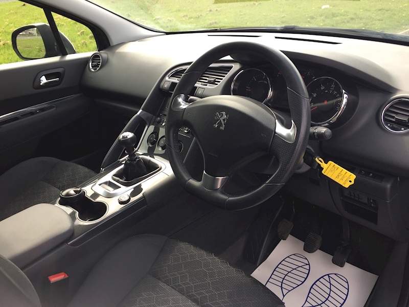 Peugeot 1.6 HDi Active SUV 5dr Diesel Manual (125 g/km, 115 bhp)