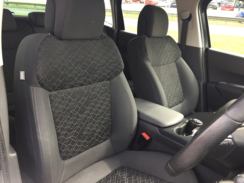 Peugeot 1.6 HDi Active SUV 5dr Diesel Manual (125 g/km, 115 bhp)