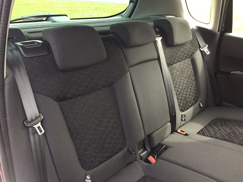 Peugeot 1.6 HDi Active SUV 5dr Diesel Manual (125 g/km, 115 bhp)