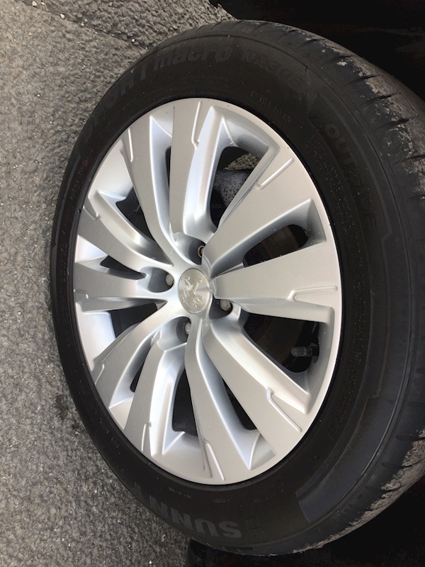 Peugeot 1.6 HDi Active SUV 5dr Diesel Manual (125 g/km, 115 bhp)