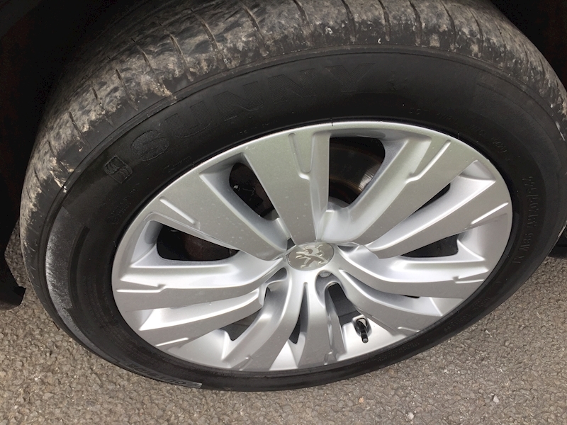 Peugeot 1.6 HDi Active SUV 5dr Diesel Manual (125 g/km, 115 bhp)
