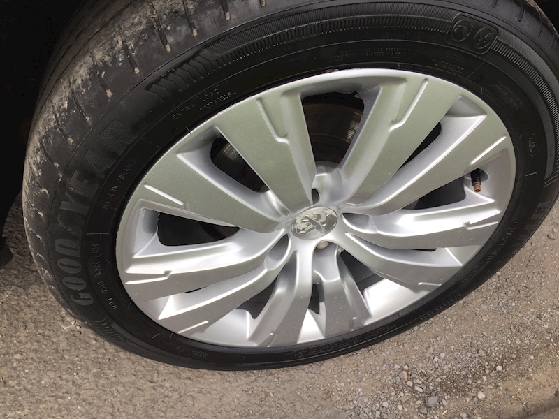 Peugeot 1.6 HDi Active SUV 5dr Diesel Manual (125 g/km, 115 bhp)