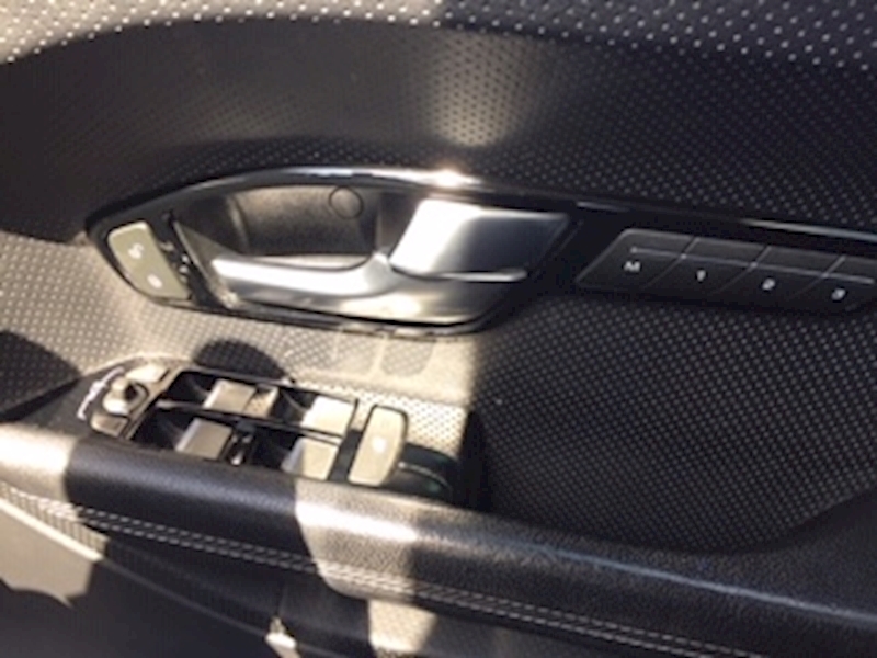 Land Rover Range Rover Evoque 2.2 SD4 Dynamic SUV 5dr Diesel Auto 4WD Euro 5 (s/s) (190 ps)