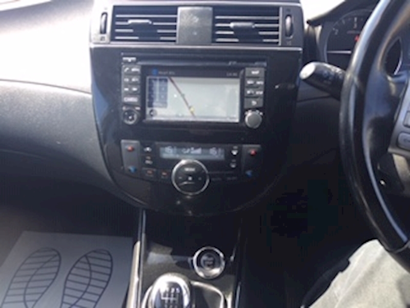 Nissan 1.5 dCi N-Connecta Hatchback 5dr Diesel Euro 6 (s/s) (110 ps)